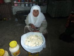 Latife Erçek - Otlu Peynir Ropörtajı