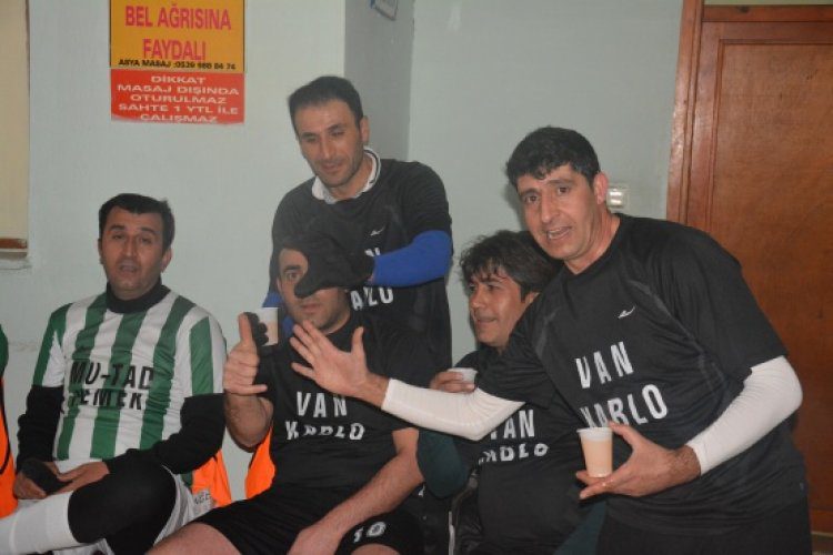 Yıldızlar 6 – 4 Şöhretler…